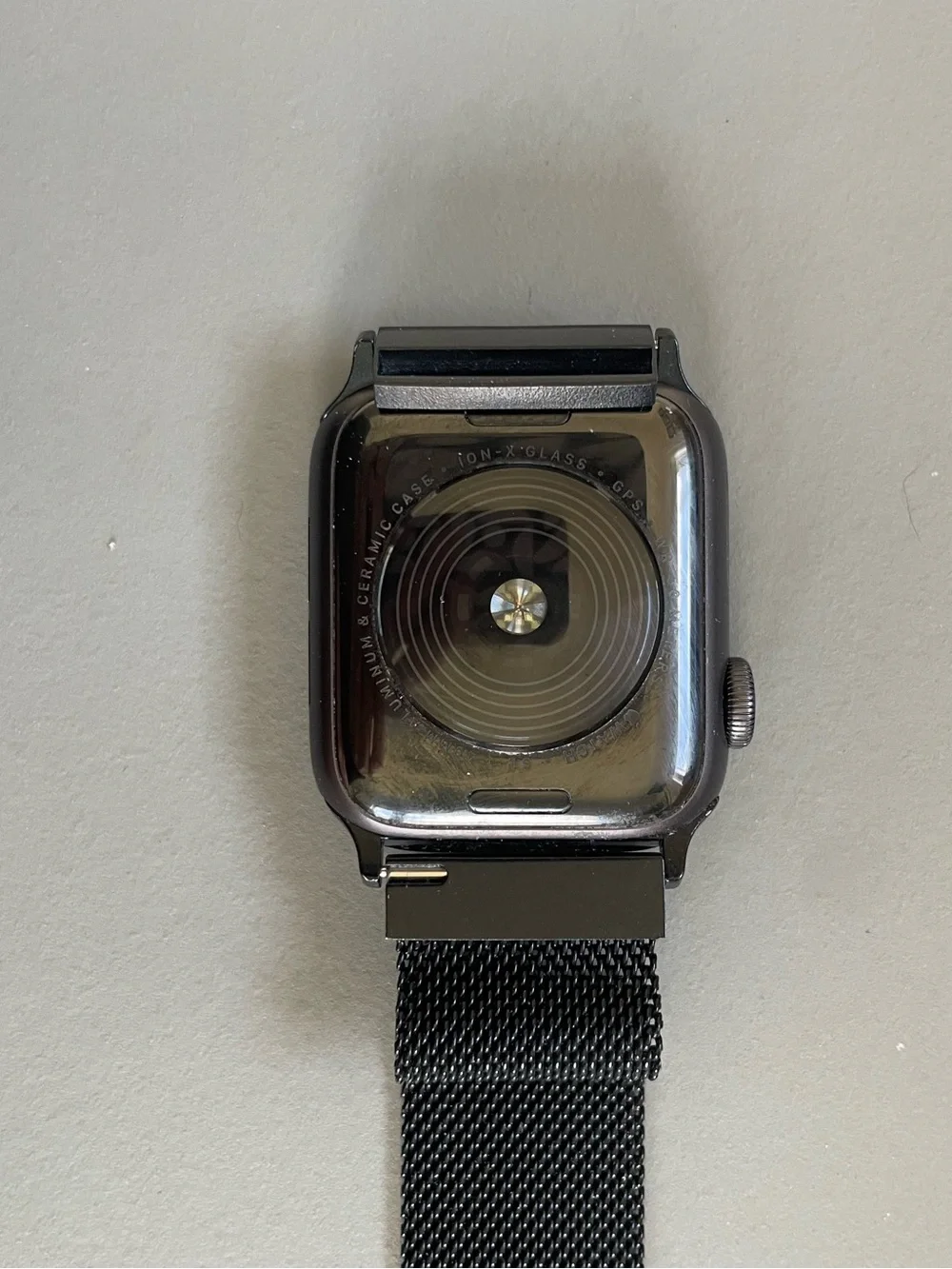 Apple Watch SE with Mesh Band